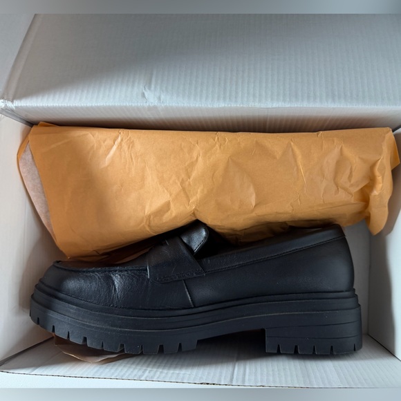 QUINCE Italian Lug Sole Loafer Size 7 Color Black - Picture 3 of 5